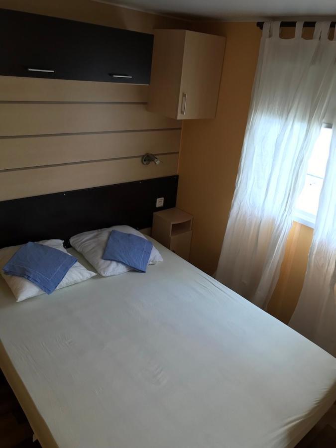 Bed and Breakfast Lo Soulenquo A Fonteilles Sur Le Gr 65 Golinhac Exterior foto