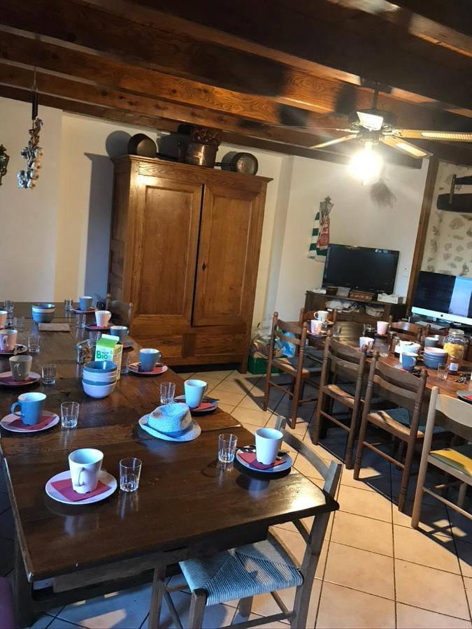 Bed and Breakfast Lo Soulenquo A Fonteilles Sur Le Gr 65 Golinhac Exterior foto